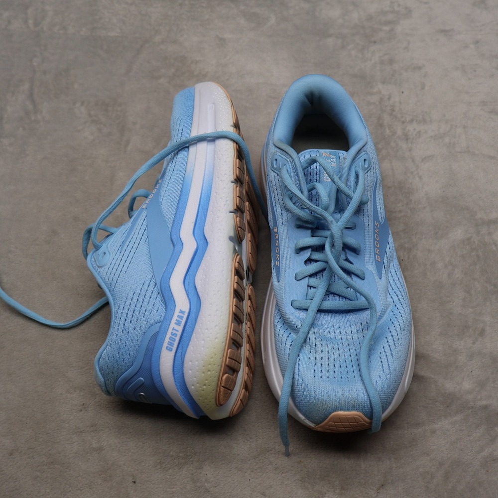 Brooks Womens 10B Athletic Shoes Blue Ghost Max 2 Lightweight Cushioned Running